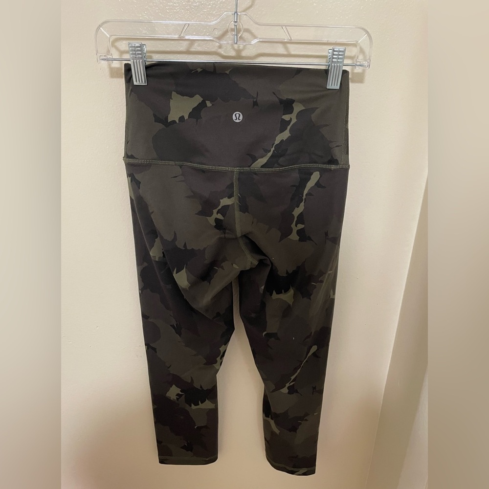 ✨Lululemon Align High Rise Crop Leggings Size 6 - Picture 6 of 7